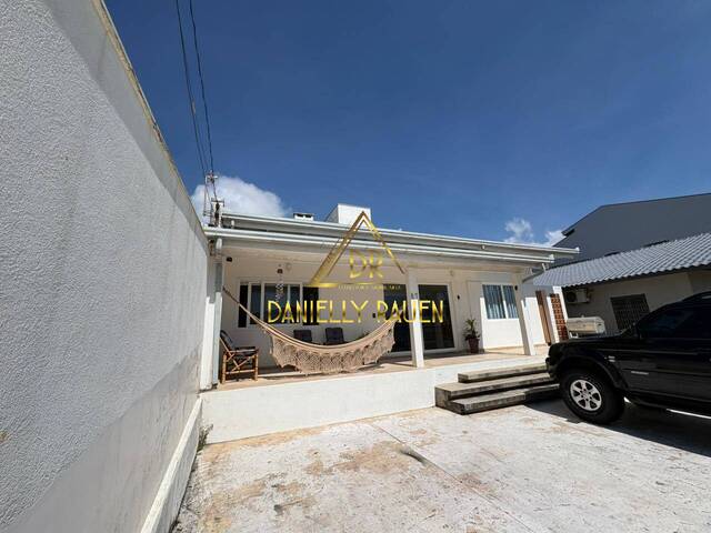 Casa para Venda em Barra Velha - 3
